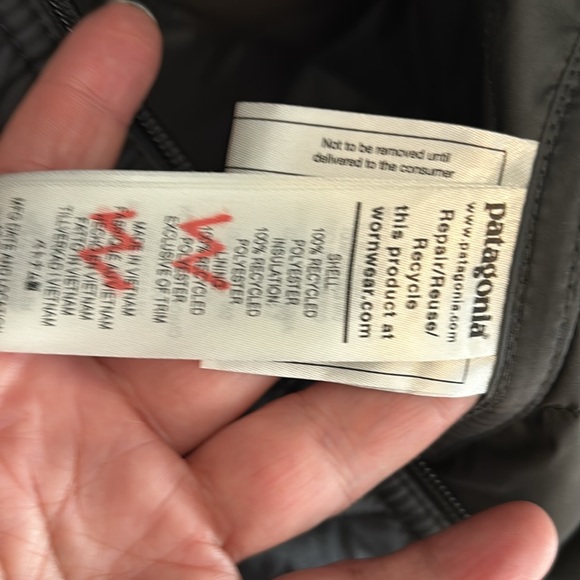 Patagonia hooded jacket.  Small - Picture 5 of 6